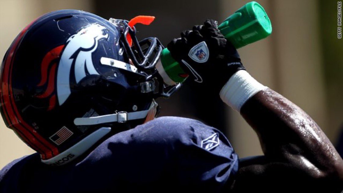 CoachAlanBishop's tweet photo. Importance of Hydration

The following occurs as dehydration affects bodyweight:

2% decrease in body weight = a measurable decrease in performance

3% decrease in body weight = 5% loss in power output

5% decrease in bodyweight = 30% decreased work capacity

HYDRATE! https://t.co/e8VgvkGVuS