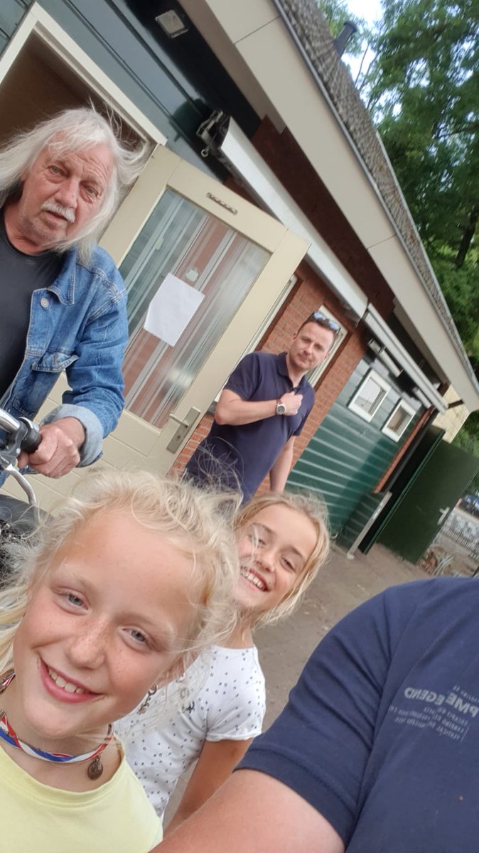 heinhuisman's tweet photo. Leeftijd maakt  niet  uit maar het was weer gezellig bij de fietstocht  van zanglust https://t.co/ONe6DYWY6Z