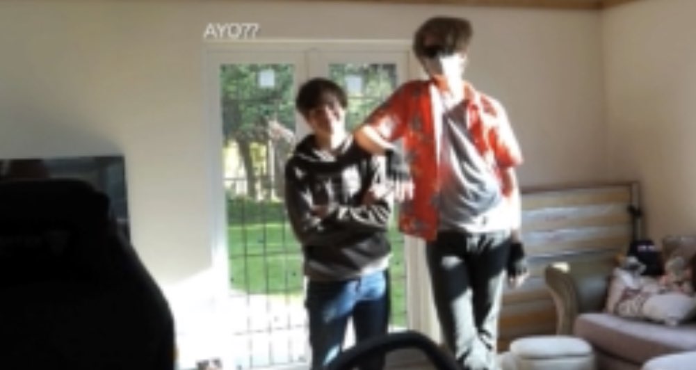 Elysia (@elysiiiiaa) on Twitter photo 