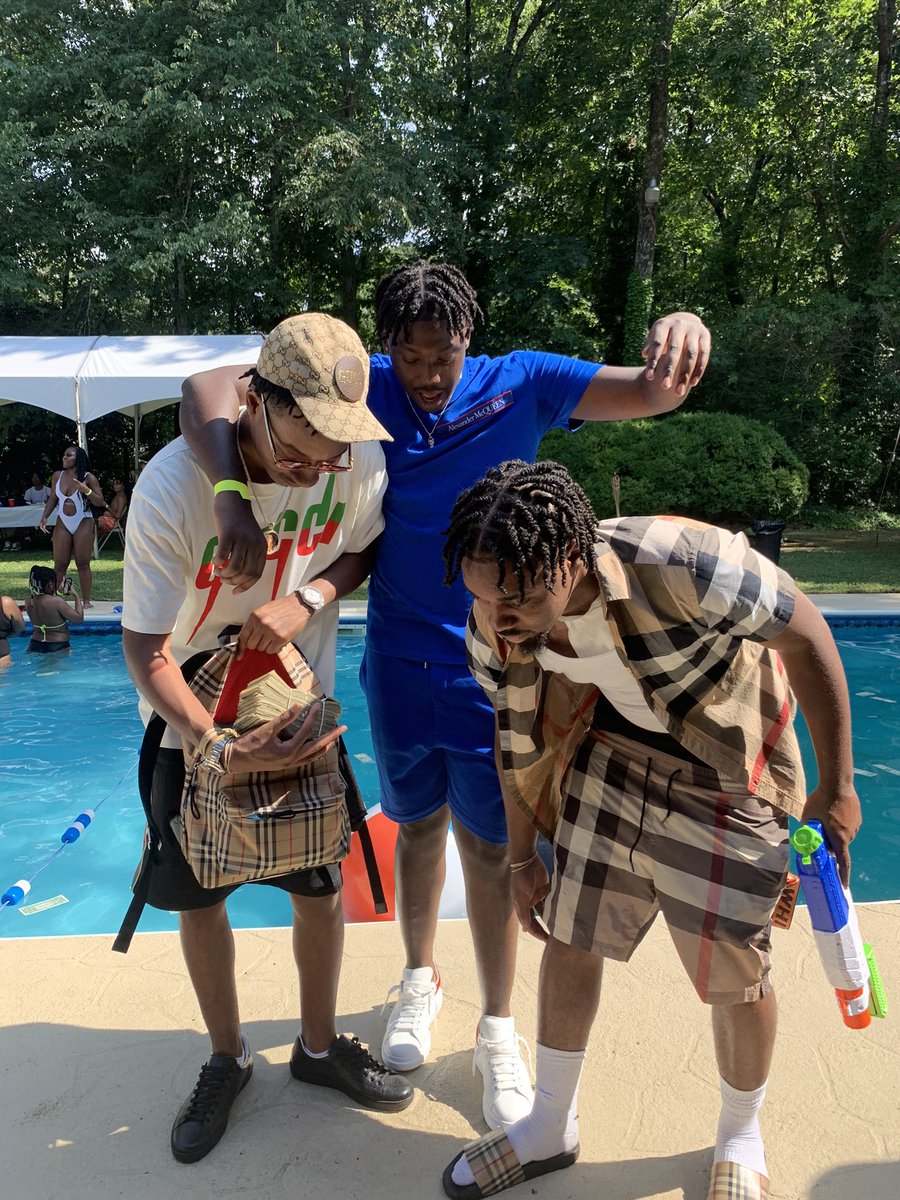 worldwidFadika's tweet photo. The pain never left but we gone be alright ❕🏁 #longliveTre https://t.co/1jzIJFAGHv