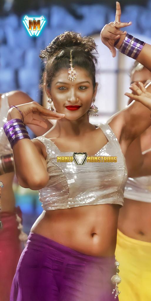 Nayantharava Sight adichatha vida 
Hemava tha Intha songla Adhigama pathenu Solravanga yarella Irkinga 
#HemaDayal
 Hot Co Dancer. 
Very Talented 💫
🌺 H E M A 🌺
. 
#Manlymonstrous 😈