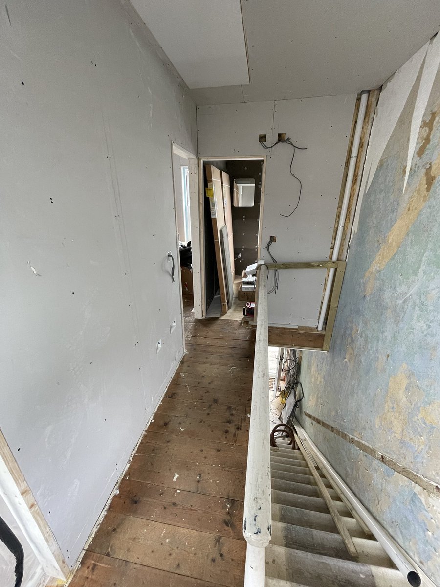 Elliot Coll tweet media