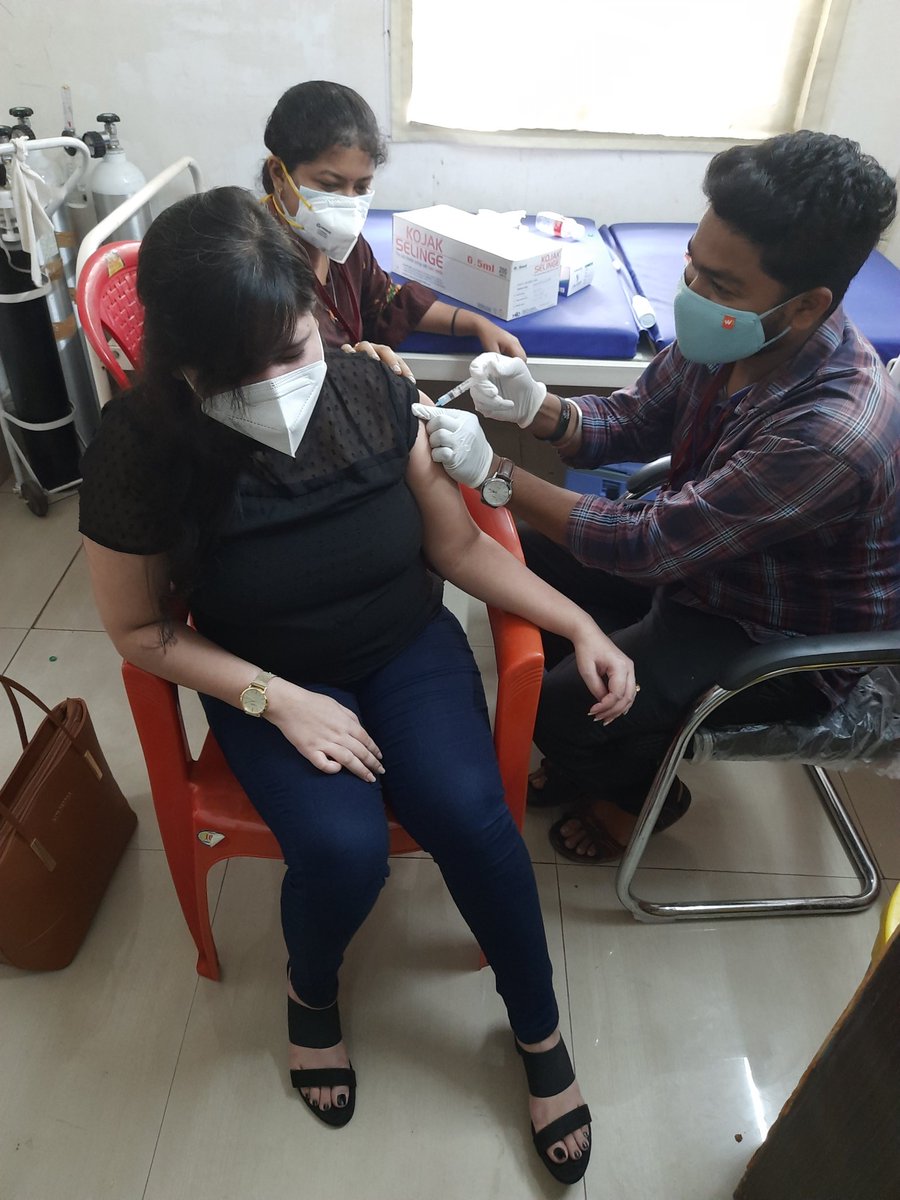 Krushna_chsahu's tweet photo. During the 2 days of vaccination camp, around 250 inmates including 10 foreign students got vaccinated at our NITR HC with the help of our Institute Volunteers and RMC Covid-19 warriors.
@nitrourkela @AdmRourkela @DMSundargarh @RourkelaMC @PMOIndia https://t.co/DzgcnDbQa7
