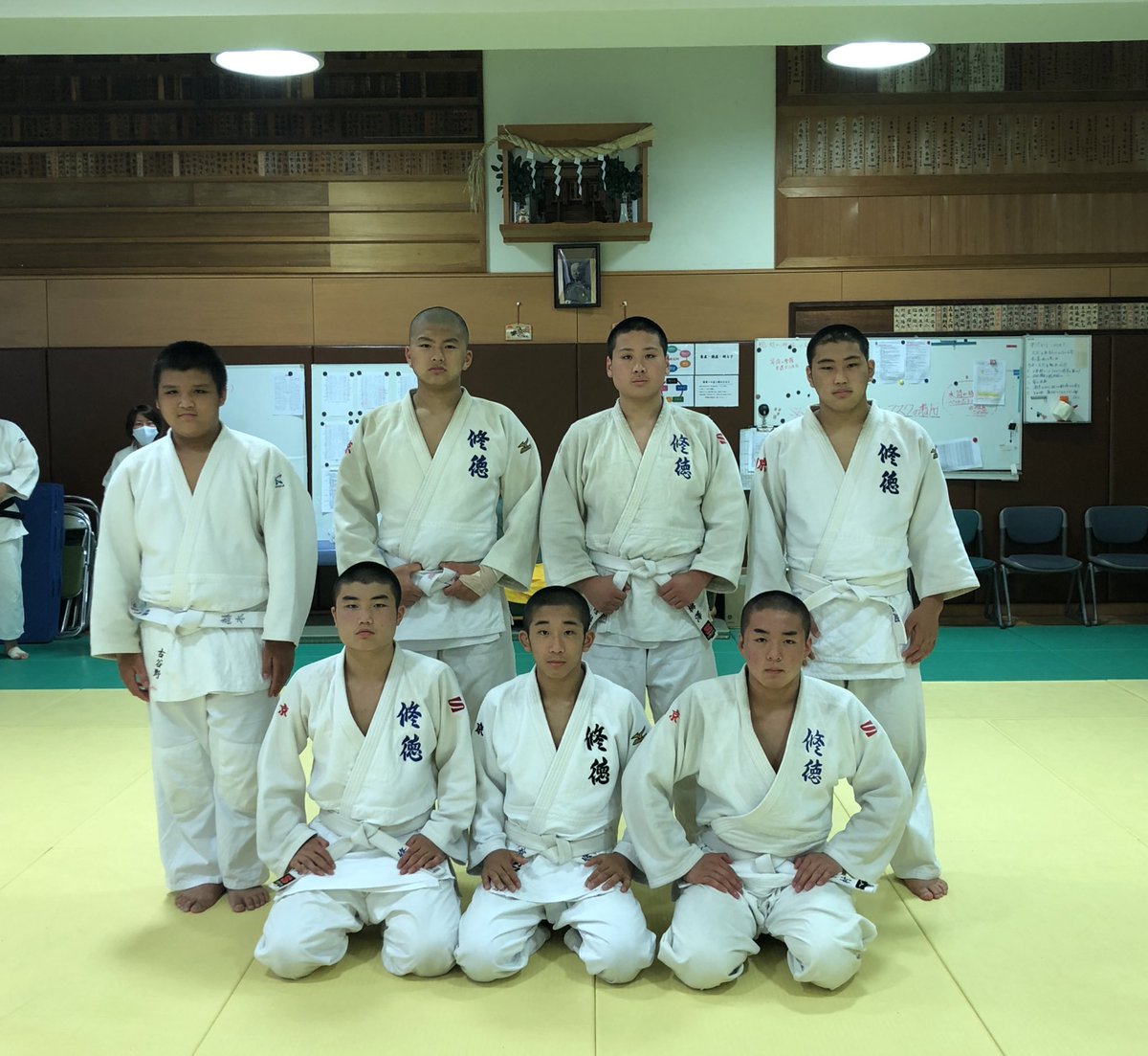 修徳柔道部 お知らせ 東京都中学校対抗柔道大会 日付 令和3年6月27日 日 会場 東京武道館 時間 9 45 明日の大会は 中学生が目標としてきた全国大会に繋がる大会です 優勝目指し頑張ります 徹