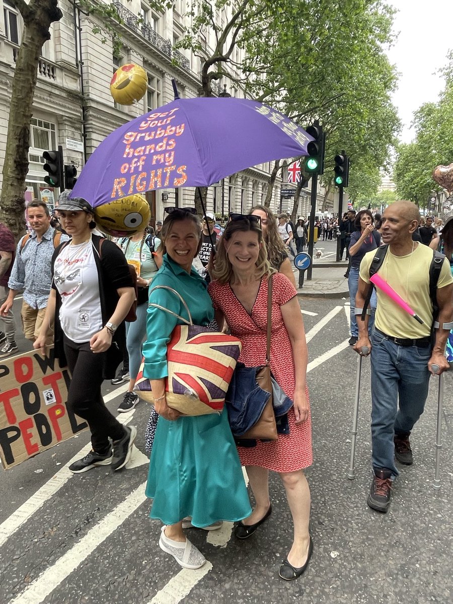 JuliaHB1's tweet photo. #LondonProtest #FreedomMarch #ImDone https://t.co/zfjJ5oi0AJ