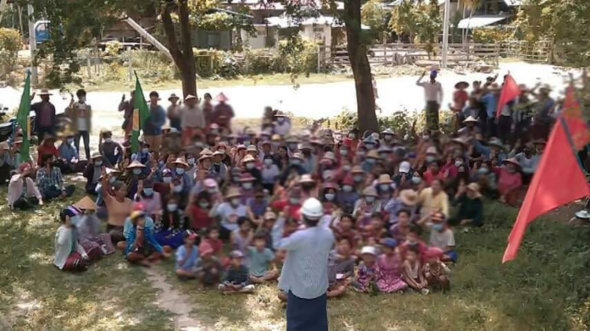 Hundreds of protesters from #Taze Tsp, #Sagaing Division, came together to stage a sit-in strike to demonstrate their opposition to the Coup Regime. #GenocidalMilitary #June26Coup #WhatsHappeningInMyanmar