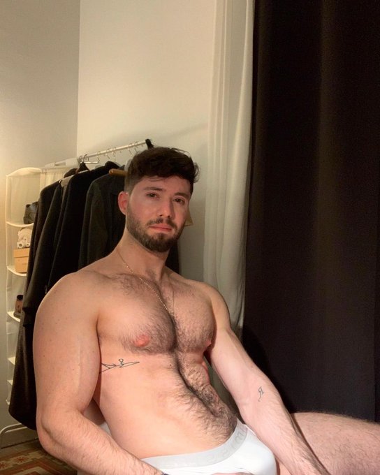 ?June 26, 2021? #hairsome #hairychest #hairygay #hairyfan #scruff #beardedhomo #beard #hairymen #gay