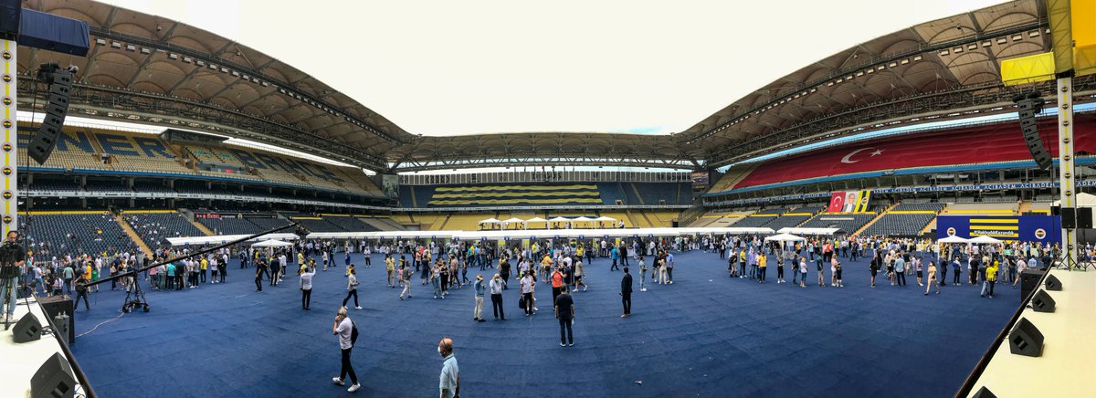 Fenerbahce's tweet photo. Olağan Seçimli Genel Kurulumuzda oy kullanma işlemi sona erdi. ✅ 

Kongremize katılan tüm üyelerimize teşekkür ederiz. 🙏 💛💙 https://t.co/NNr2CHK6gd