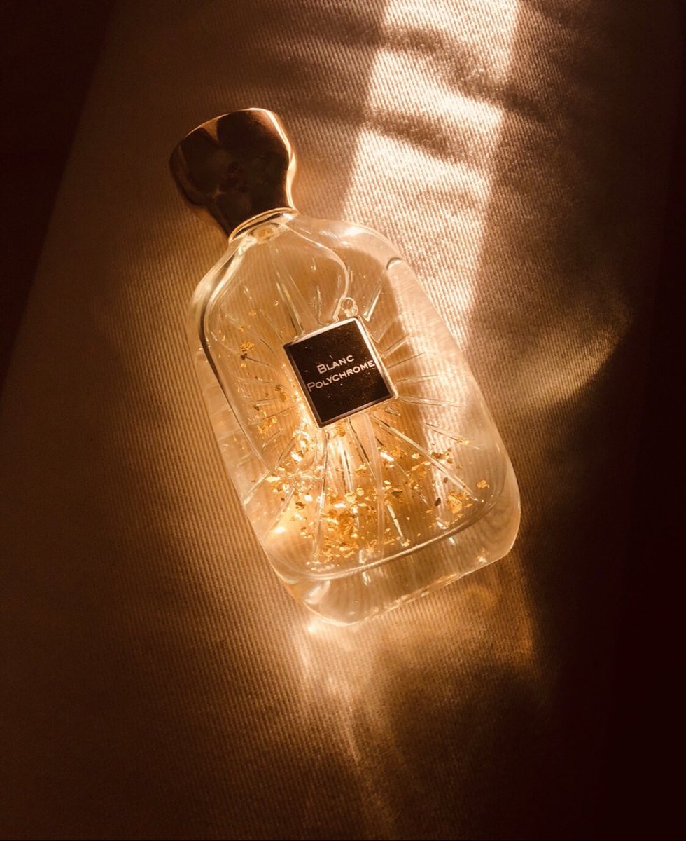 oliver7q8's tweet photo. بلانش بوليشورم

من عطور الحمضيات الرائعة اللي اكتشفتها بالصدفه ، ليس متفرد او مبتكر ، بالعكس عطر سهل ممتنع له اشباه لكن الليمون هنا وكأنه مقشور حديثاً ومعصور في زجاجة مسك فاخرة و خلفيه زهرية جعلت العطر اقرب للنسائي الا انه حمضي صيفي جميل https://t.co/hcOeQBA09m