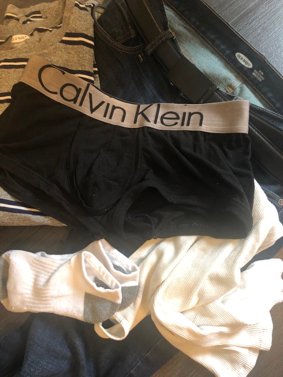 Underweareview1's tweet photo. Sometimes just a good classic @CalvinKlein is good too #cksteel #mycalvins https://t.co/W7s3OnkbJT