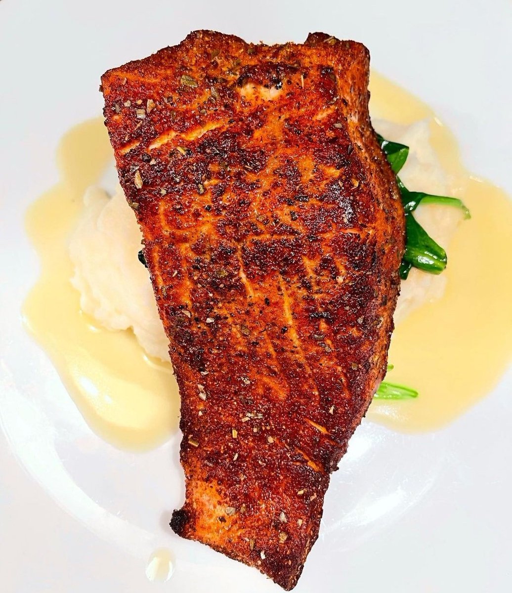 Head to @ClydeFraziersWD this weekend for dinner and order my favorite dish. The Blackened Salmon with Bourban Butter Sauce, Spinach and Garlic Mashed Potatoes. #knicks #NBAPlayoffs