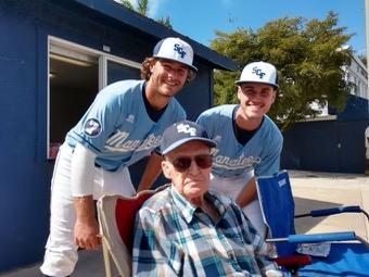 SCFBaseball's tweet photo. Our thoughts &amp; prayers go out to the entire Wynn Family today as former MANATEE &amp; Hall of Fame coach Bob "Skip" Wynn died this morning at the age of 89. Coach Wynn started what has become a tradition of over 60 years of Championship Baseball for the MANATEES. @JUCOWorldSeries #13 https://t.co/47K5gqfF7e
