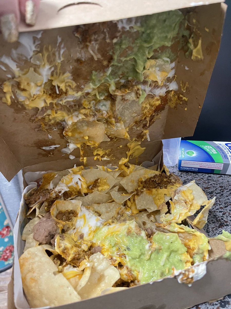heystaciebee's tweet photo. @tacobell And this is how they serve it to you! https://t.co/1TsJzln2Eg