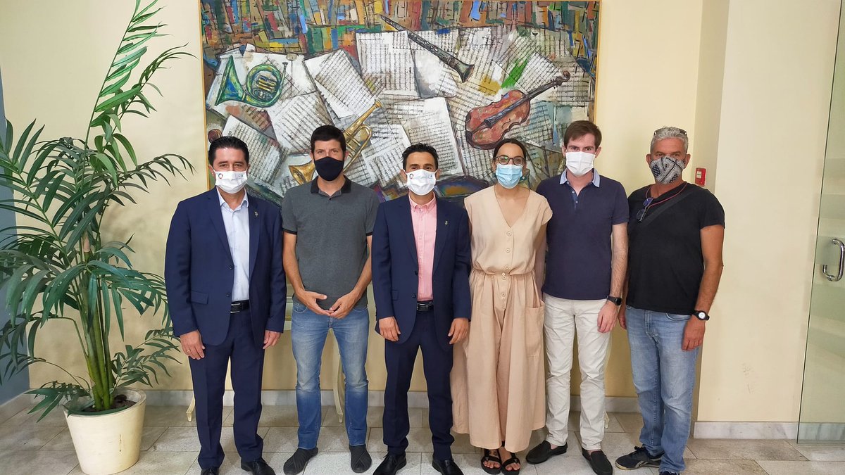 carletesteve's tweet image. Des de hui, Llíria té a Joanma Miguel com a alcalde. Una garantia de govern a peu de carrer i compromés amb les persones.

#GovernsAmbCompromís 
#LesPersonesPrimer