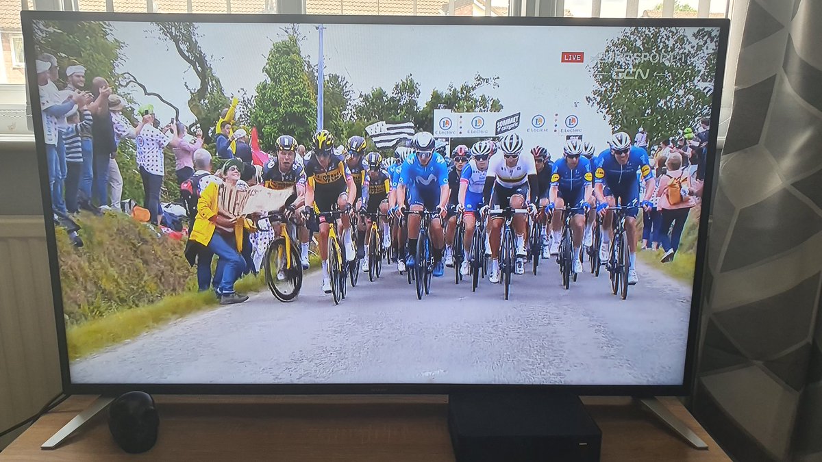 slimboyfat88's tweet photo. FFS what an absolute clown at the Tour De France... A fan standing too close with a sign takes out Tony Martin and 4/5ths of the Peloton....
Complete idiot if you ask me. 
#letourdefrance https://t.co/IzS4P78xwY