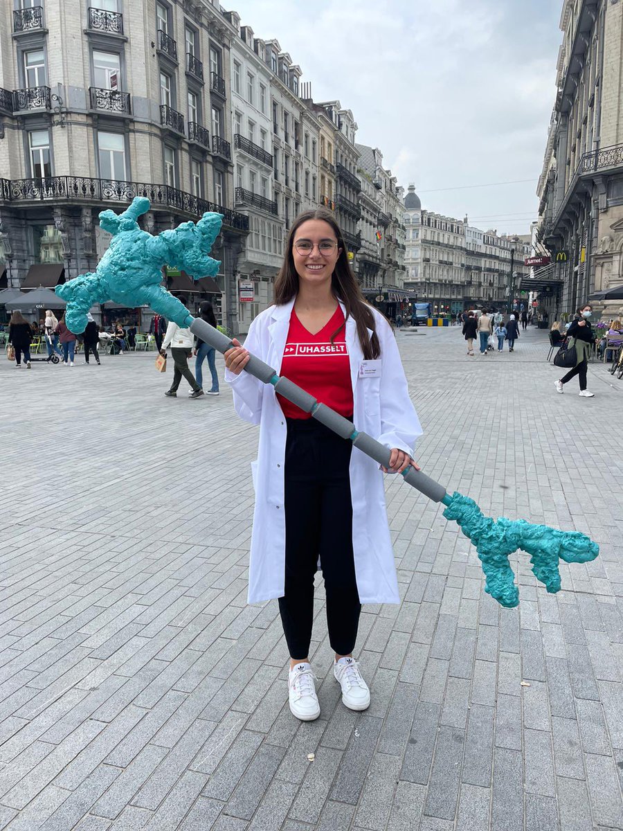 Tim Vanmierlo (@vanmierlotim) on Twitter photo Lieve van Veggel talking about myelin, the brain’s favourite fat at soapbox science event in Brussels <a href="/BIOMED_UHasselt/">BIOMED_UHasselt</a> <a href="/uhasselt/">Universiteit Hasselt</a> Lieve van Veggel talking about myelin, the brain’s favourite fat at soapbox science event in Brussels <a href="/BIOMED_UHasselt/">BIOMED_UHasselt</a> <a href="/uhasselt/">Universiteit Hasselt</a>