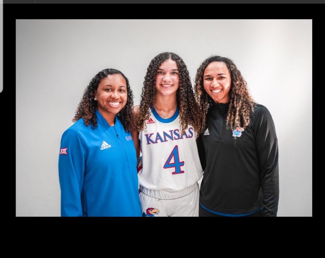 KeeleyParks04's tweet photo. Fun day yesterday! Offered back in September and finally able to get on Campus!! THANKS for the hospitality @KUWBball during the unofficial visit!! Had a Great time hanging with @CoachBrandonKU, @TerryNooner, @MoPaige05, @_CoachRy!! 💙❤🏀 #RockChalk #CurlsSquad #Reloading https://t.co/G2I8U4w3TQ
