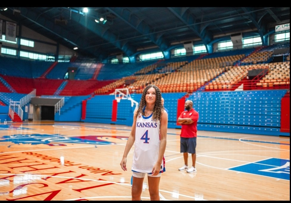 KeeleyParks04's tweet photo. Fun day yesterday! Offered back in September and finally able to get on Campus!! THANKS for the hospitality @KUWBball during the unofficial visit!! Had a Great time hanging with @CoachBrandonKU, @TerryNooner, @MoPaige05, @_CoachRy!! 💙❤🏀 #RockChalk #CurlsSquad #Reloading https://t.co/G2I8U4w3TQ