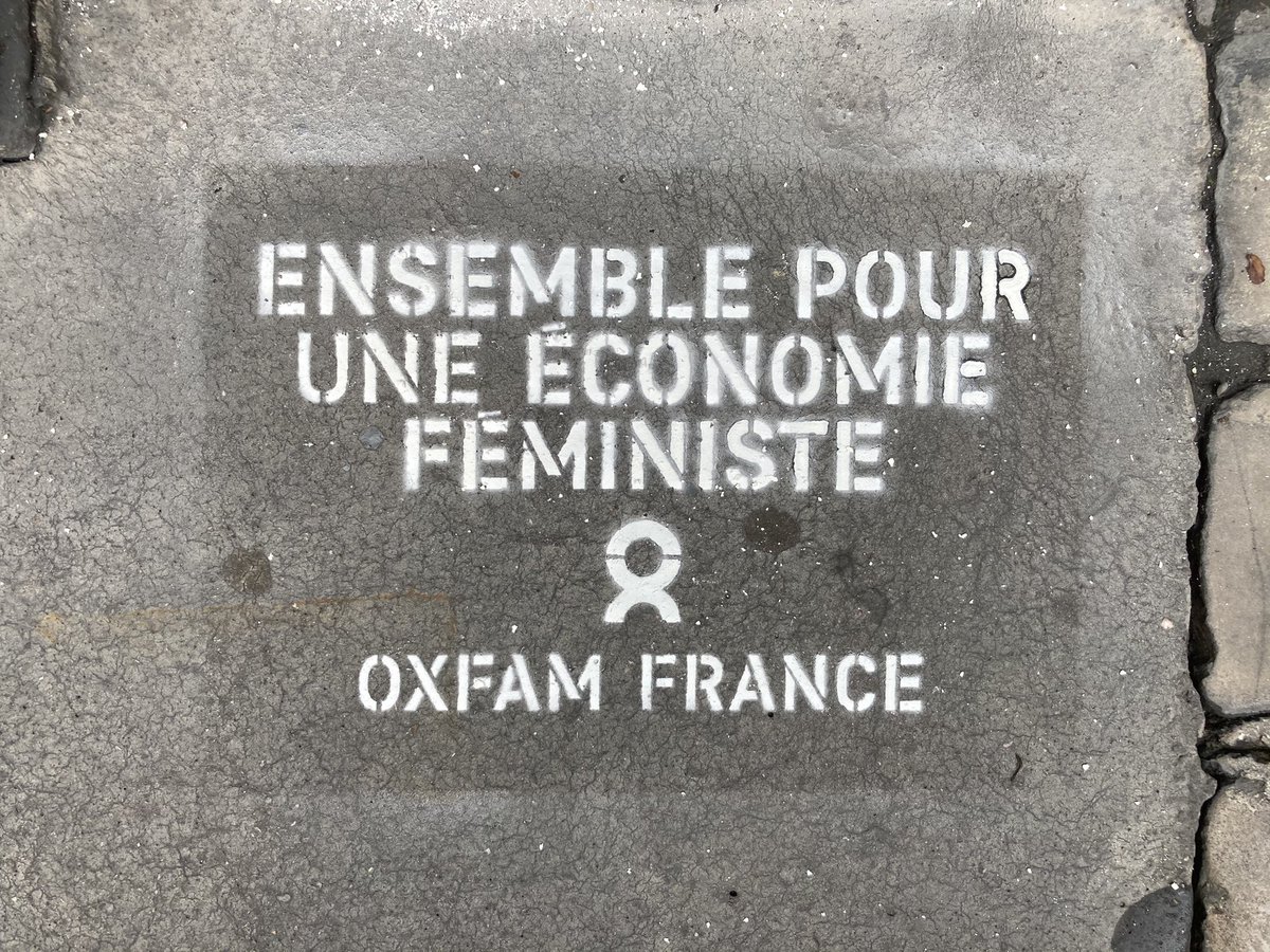 oxfamfrance's tweet photo. 👎🏼Au rythme actuel, il faudra 135,6 ans pour atteindre l’égalité F-H

💥Action en cours contre le recul de l’égalité F-H ! Les activistes du Programme Jeunes représentent la #GenerationEquality et le font savoir ! 

Mobilisez-vous à leurs côtés !

https://t.co/WcDVX0k5DC https://t.co/5OAbJR4wzd