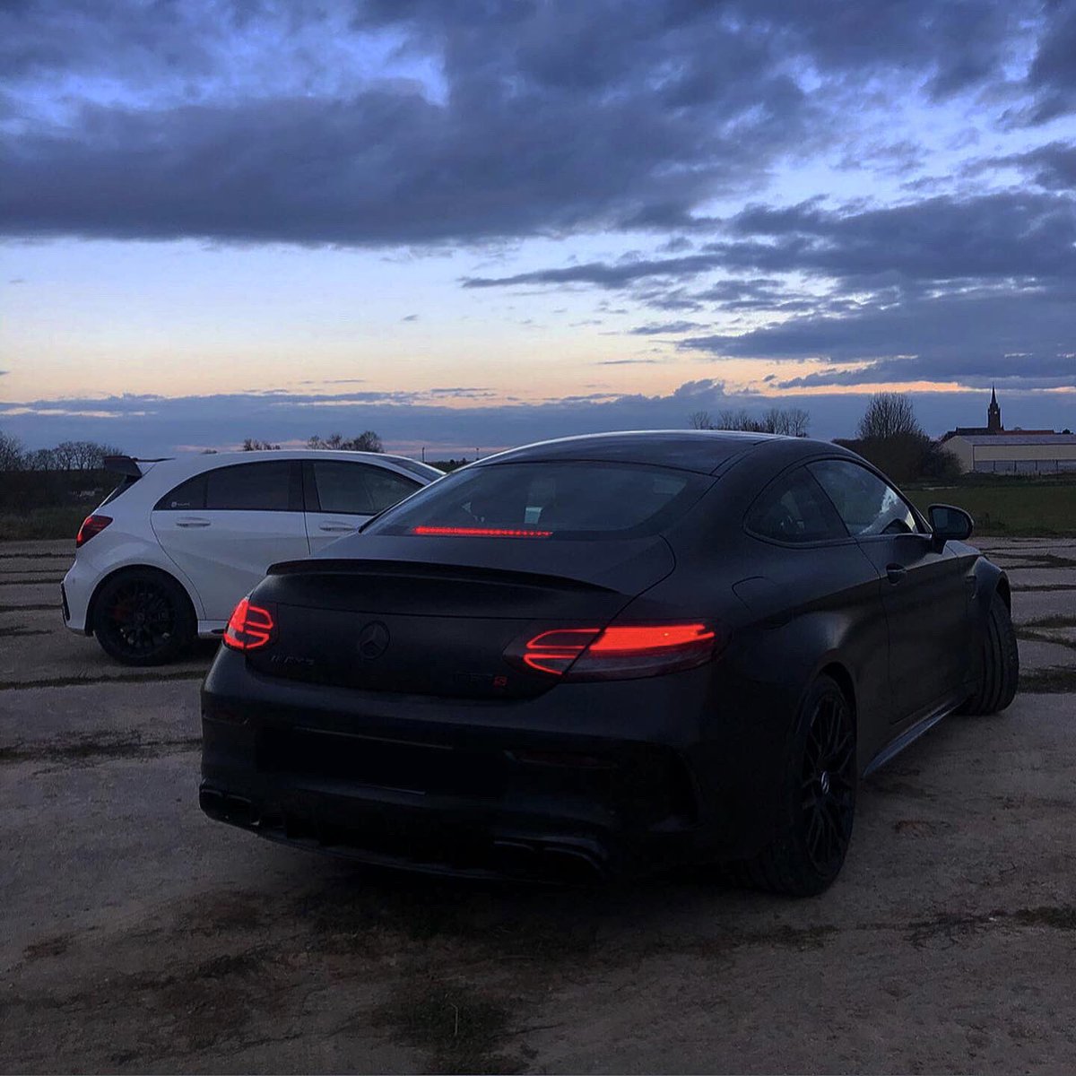 DailyCarlife's tweet photo. C63 x A45 🏴‍☠️ https://t.co/QHXQVrG7uF