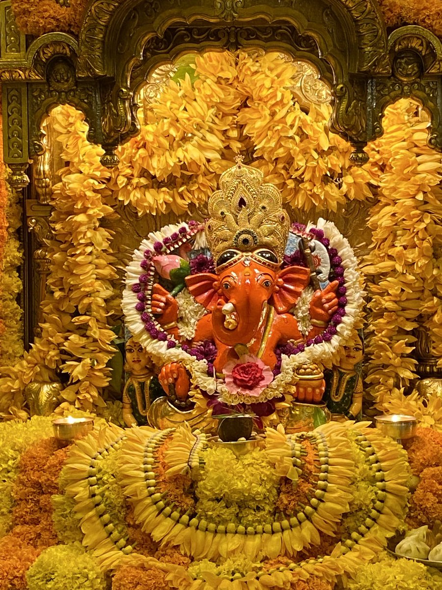 SVTMumbai's tweet photo. 🙏गणपती बाप्पा मोरया 🌺 मंगलमूर्ती मोरया 🙏 २६/०६/२०२१ https://t.co/SK02saOeTJ
