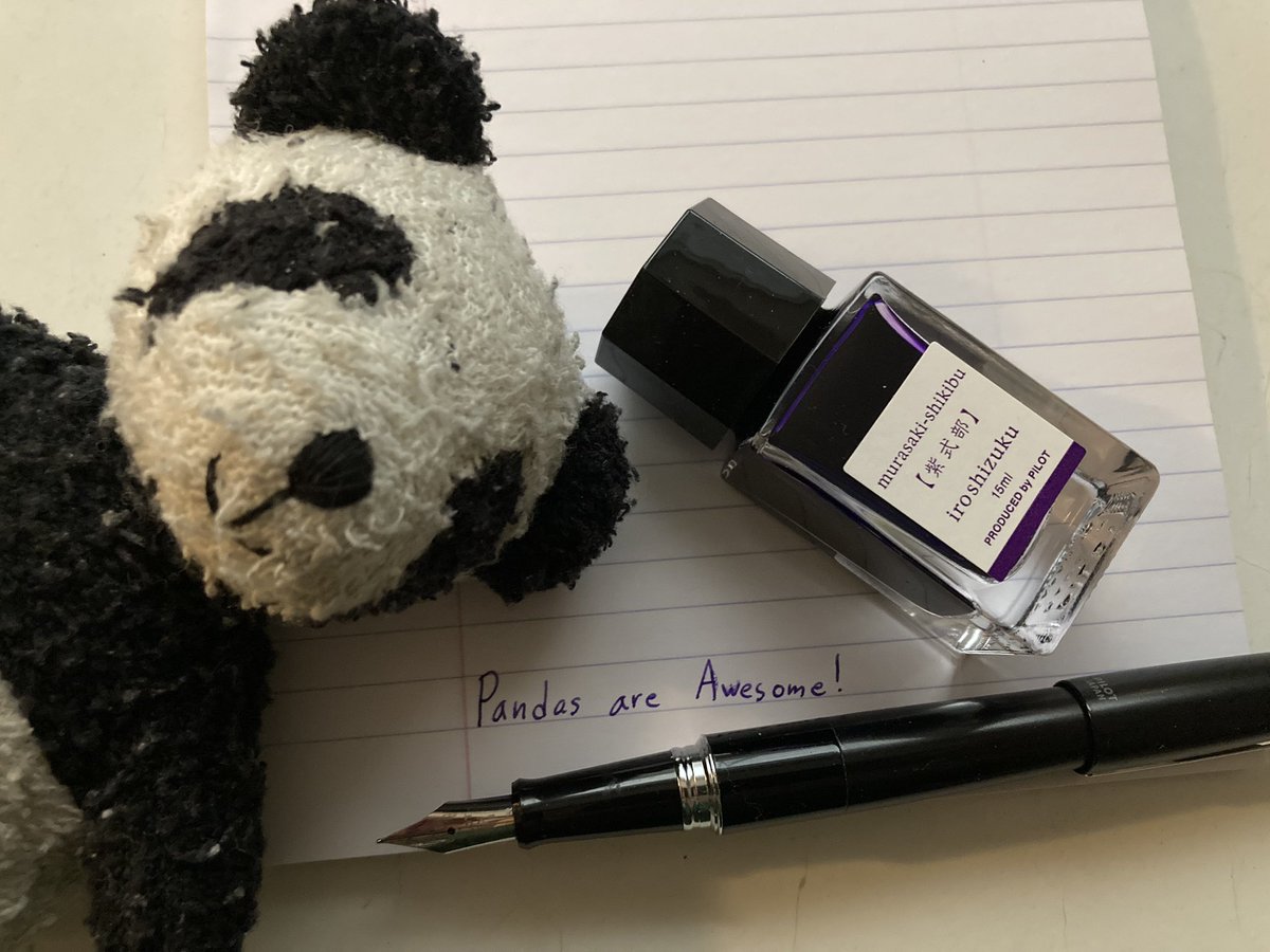 Adventure_Gauss's tweet photo. Today I helped my human refill her fountain pen! #FountainPen #PilotMetropolitan #PilotIroshizuku https://t.co/PpgZq5VmJc