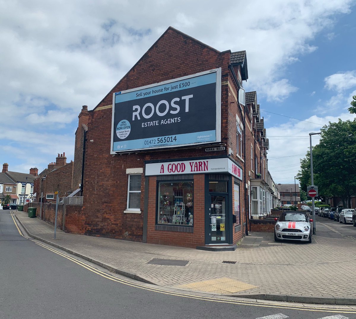PropertyRoost's tweet photo. Billboard in the centre of Cleethorpes #advertising #estateagent #cleethorpes https://t.co/2xKRSEvu1S