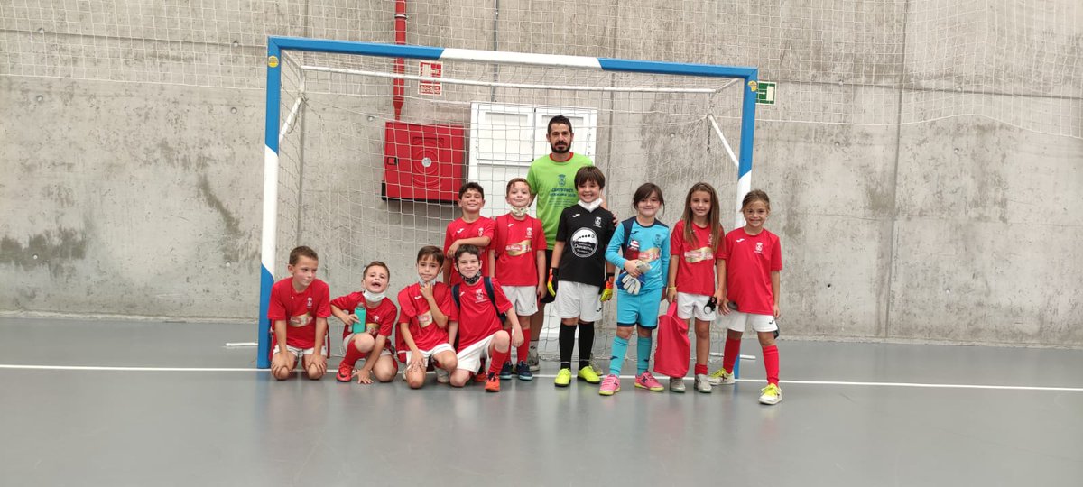 FUTSALNAMBROCA's tweet photo. Final de temporada inmejorable, con un campeonato provincial en categoría Benjamin y subcapeonato en categoría Prebenjamin.  Enhorabuena a los chic@S por esta gran temporada 👏 @ANambroca @AytoNambroca https://t.co/43TeHZjzcF