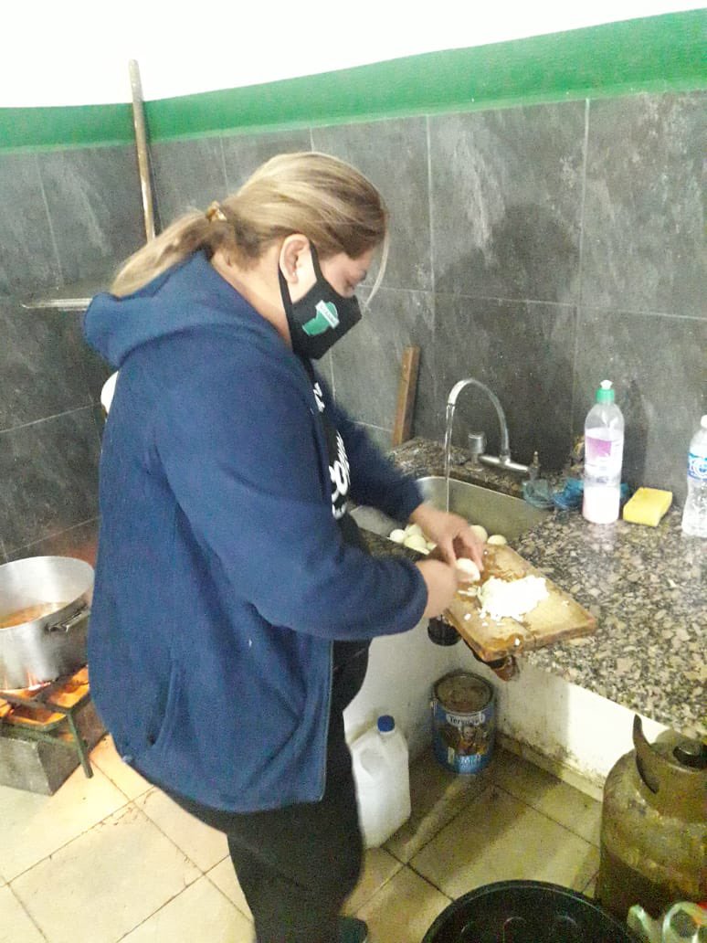 A todo ritmo 🥁 en la Vicente Pascual. No hay descanso, nadie se detiene!