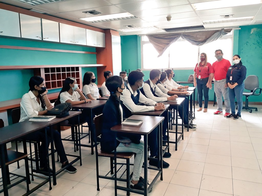 NvaInces's tweet photo. #26Jun 20  jóvenes incursionaron a través del Programa Nacional de Aprendízaje del Inces, en varias entidades de trabajo como Asistente Administrativo de Empresas. #LaFormaciónTécnicaEsAhora #InvictosAyerInvenciblesHoy @Wuikelman @eduardopiate2 @NicolasMaduro @DanteRivasQ https://t.co/YY1yR5712Q