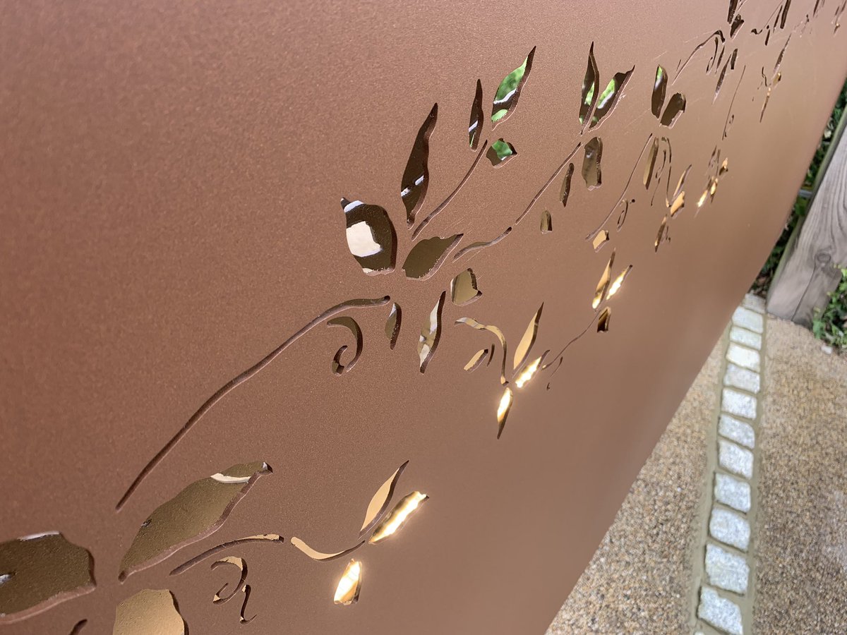 The Reigate paving company tweet media