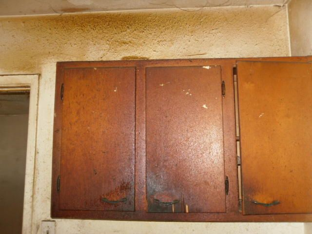 CapKitchen's tweet image. Are your cabinets simply past the point of no return? If you’re not ready to do a full renovation it may be time for a reface. Resurfacing can make all the difference without all the cash. Find out more about how to get your free estimate. bit.ly/3lkHTTQ