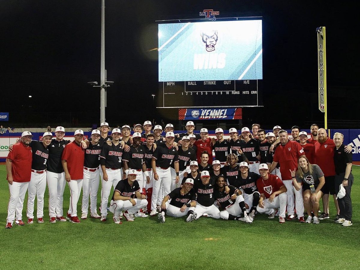 thecobyingle's tweet image. This team will never be forgotten. Can’t thank the older guys enough for everything they have taught me this year. True leaders on and off the field. Truly heartbroken for us and every NC State supporter.