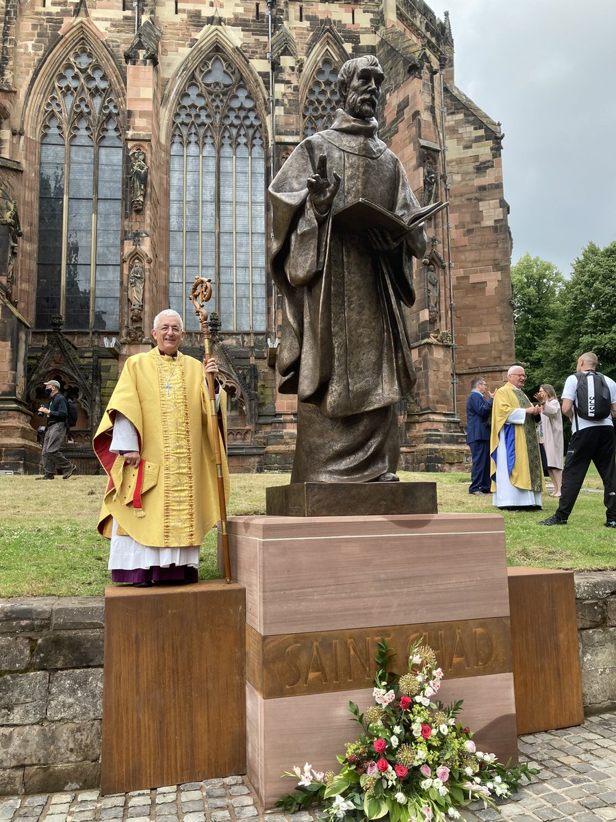 Here’s the 99th Bishop of Lichfield with St Chad, the first Bishop of Lichfield. Find out more on ITV Central News at 6pm… <a href="/Lichfield_CofE/">Lichfield Diocese</a> <a href="/ITVCentral/">ITV News Central</a> #StChadIsComingHome