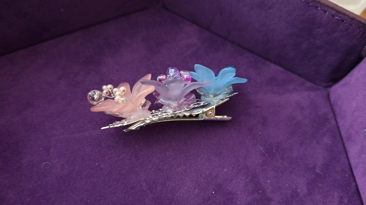 CraftsSparks's tweet photo. 💖💜💙 und natürlich bemühe ich mich auch um ein paar #bisexuelle Schmuckstücke, ich musa mich selbst ja auch vertreten ^_~ #PrideMonth2021 https://t.co/Sntq4ECq4O
