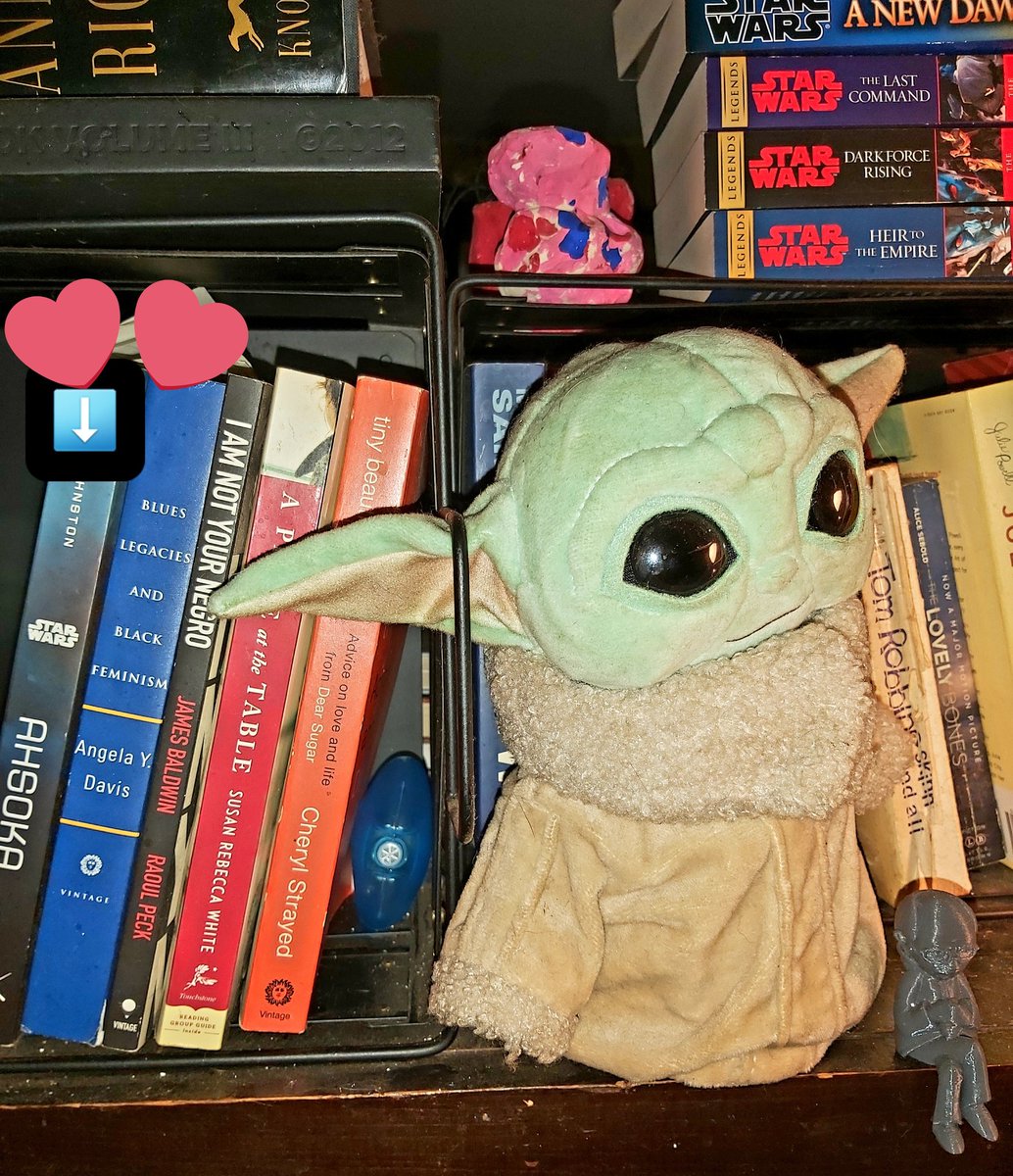 jugsytwrlyfrms's tweet image. @PedroPascal1 I just want to do you and #Grogu justice. Now, all I need is an #Ahsoka coloring book and I may never want for another thing again. @rosariodawson 
(The photo below is from the bookshelf directly on my left)
#GeekyAF #WordToTheNerdHerd