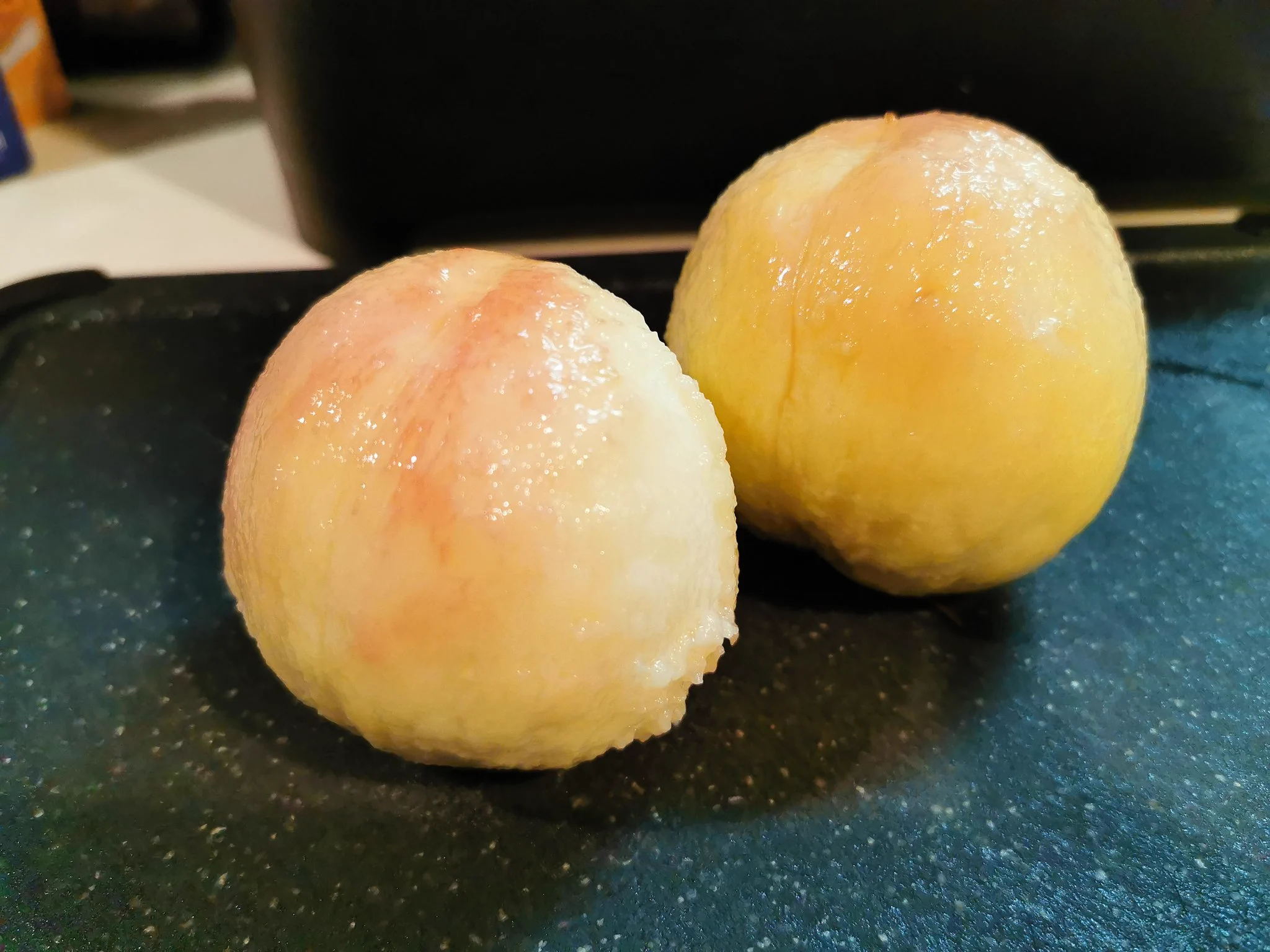 覚えておくと役立つかも！桃の皮を綺麗に剥く方法が話題に！