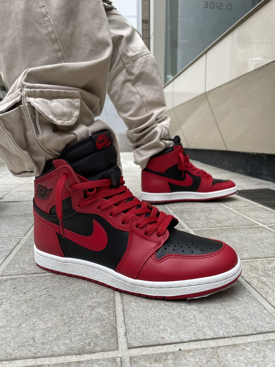 hirotysnkrs's tweet photo. ナイキ福岡
フュージョンレッドのマイサイあったけどぐっとこらえた🤣
#todayskicks #aj1 #varsityred
#スニーカー好きと繋がりたい https://t.co/TpkS6IxE0Q