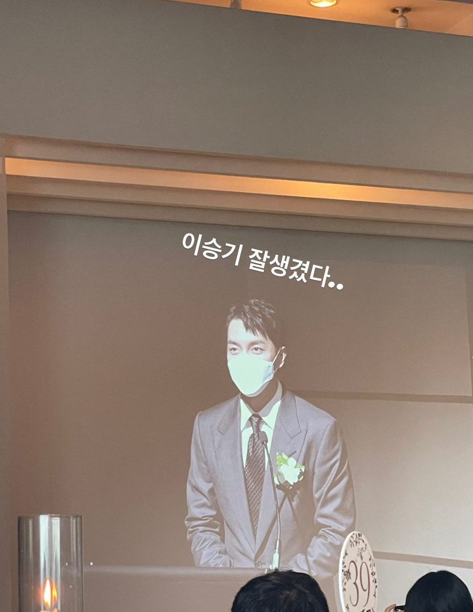 "Lee Seung Gi nim ㅜㅜㅜㅜ Daebak
So good-looking. Warm, sweet, handsome. He has it all."

instagram.com/stories/43x1a/…
instagram.com/stories/skwns2…
instagram.com/stories/__hwij…
instagram.com/stories/b_man_…