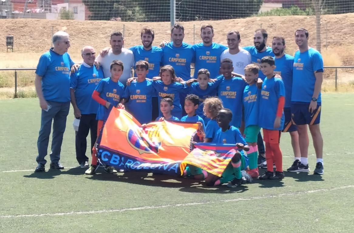 [RESULTAT/RESULTADO]

🏆 Lliga

💪 Fundació Europa 🆚 Benjamí C (2-5)

🤩 𝙎𝙤𝙢 𝙘𝙖𝙢𝙥𝙞𝙤𝙣𝙨 𝙙𝙚 𝙇𝙡𝙞𝙜𝙖!

👏 𝐌𝐨𝐥𝐭𝐞𝐬 𝐟𝐞𝐥𝐢𝐜𝐢𝐭𝐚𝐭𝐬, 𝐄𝐐𝐔𝐈𝐏! 𝐐𝐮𝐢𝐧𝐚 𝐠𝐫𝐚𝐧 𝐭𝐞𝐦𝐩𝐨𝐫𝐚𝐝𝐚 𝐡𝐞𝐮 𝐟𝐞𝐭!

#FCBMasia 💙❤️