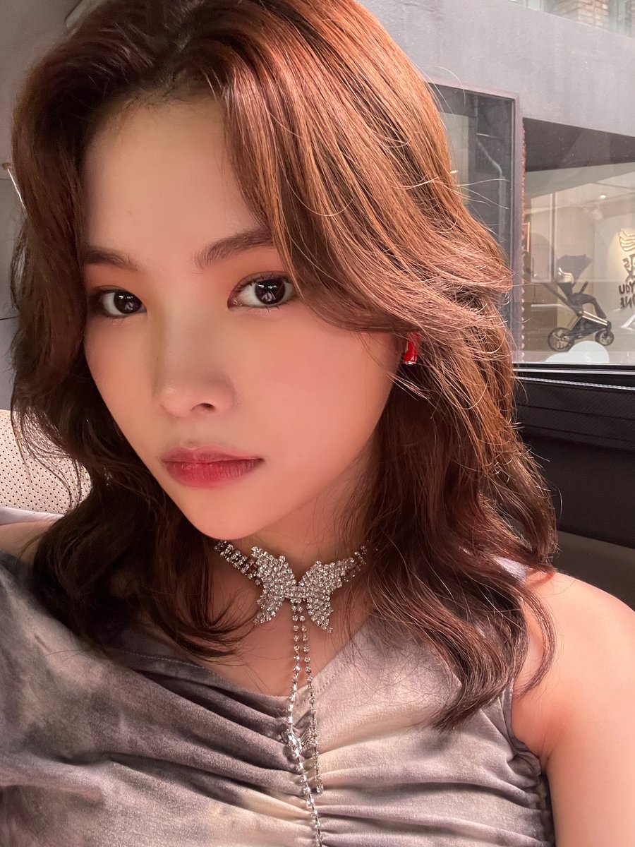 WekiMeki's tweet photo. 키링 💓

오늘 드림콘서트 재밌게 잘 봤나요!?!
뱅 무대도 커버할 수 있어서 정말 감사하고 좋았어요!!
열심히 연습하고 준비한 우리 멤버들 너무 고생 많았어요 ♡

#🦄 https://t.co/Q7cWRpZl7L
