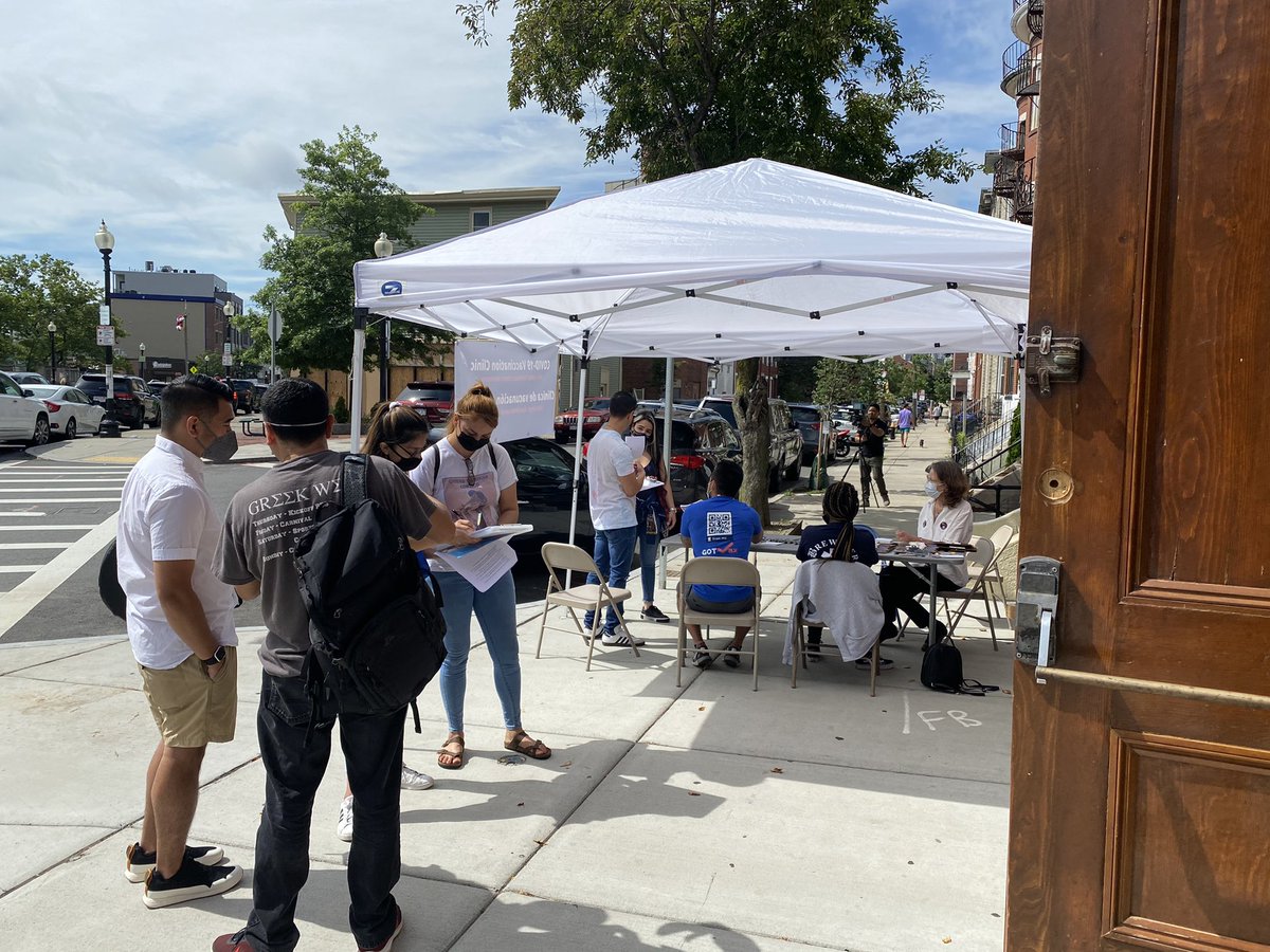 GOTVax_org's tweet photo. Another incredible morning with our partners @EBNHC @MasconMedical @wegotusproject helping bring vaccines to those in need via our hyperlocal vaccine pop ups!

#GOTVax 
@Vot_ER_org https://t.co/e7Eikcyp1w