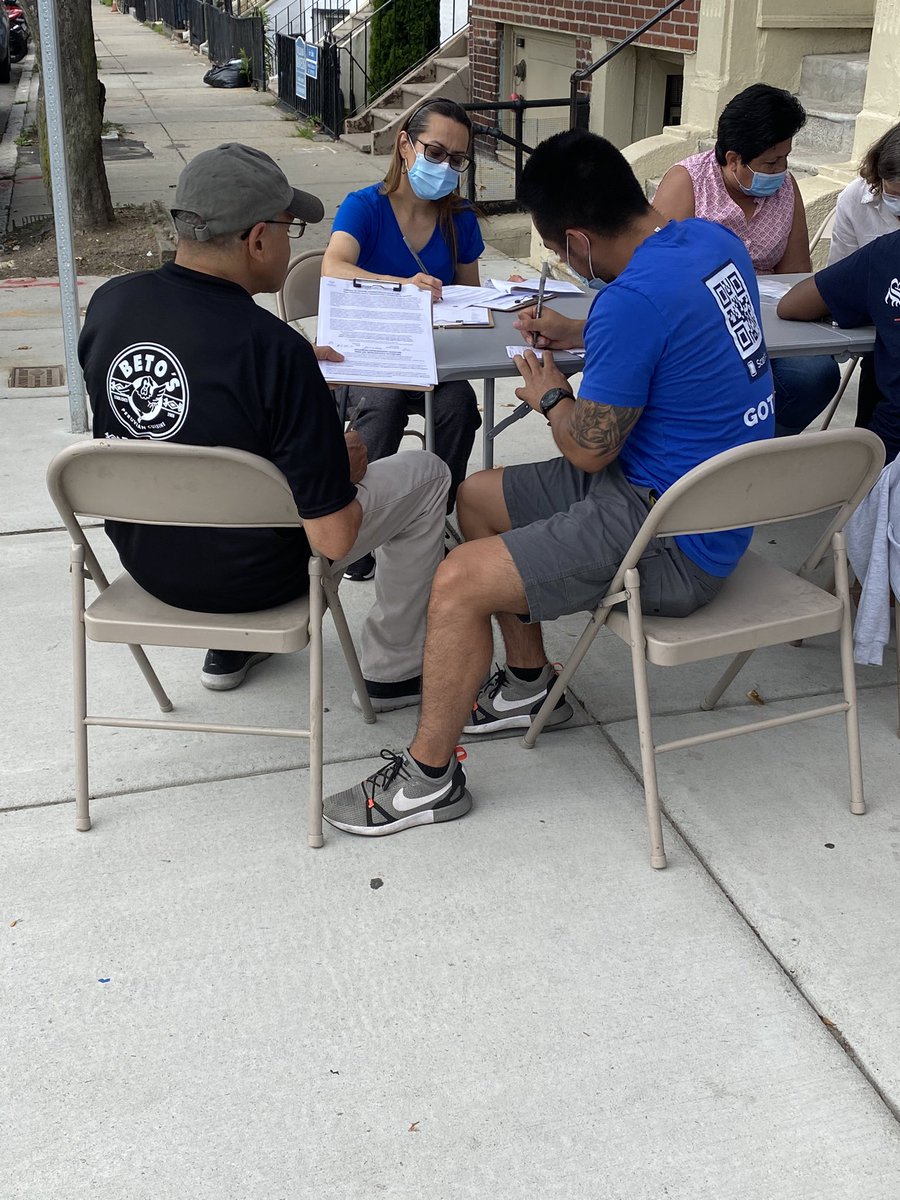 GOTVax_org's tweet photo. Another incredible morning with our partners @EBNHC @MasconMedical @wegotusproject helping bring vaccines to those in need via our hyperlocal vaccine pop ups!

#GOTVax 
@Vot_ER_org https://t.co/e7Eikcyp1w