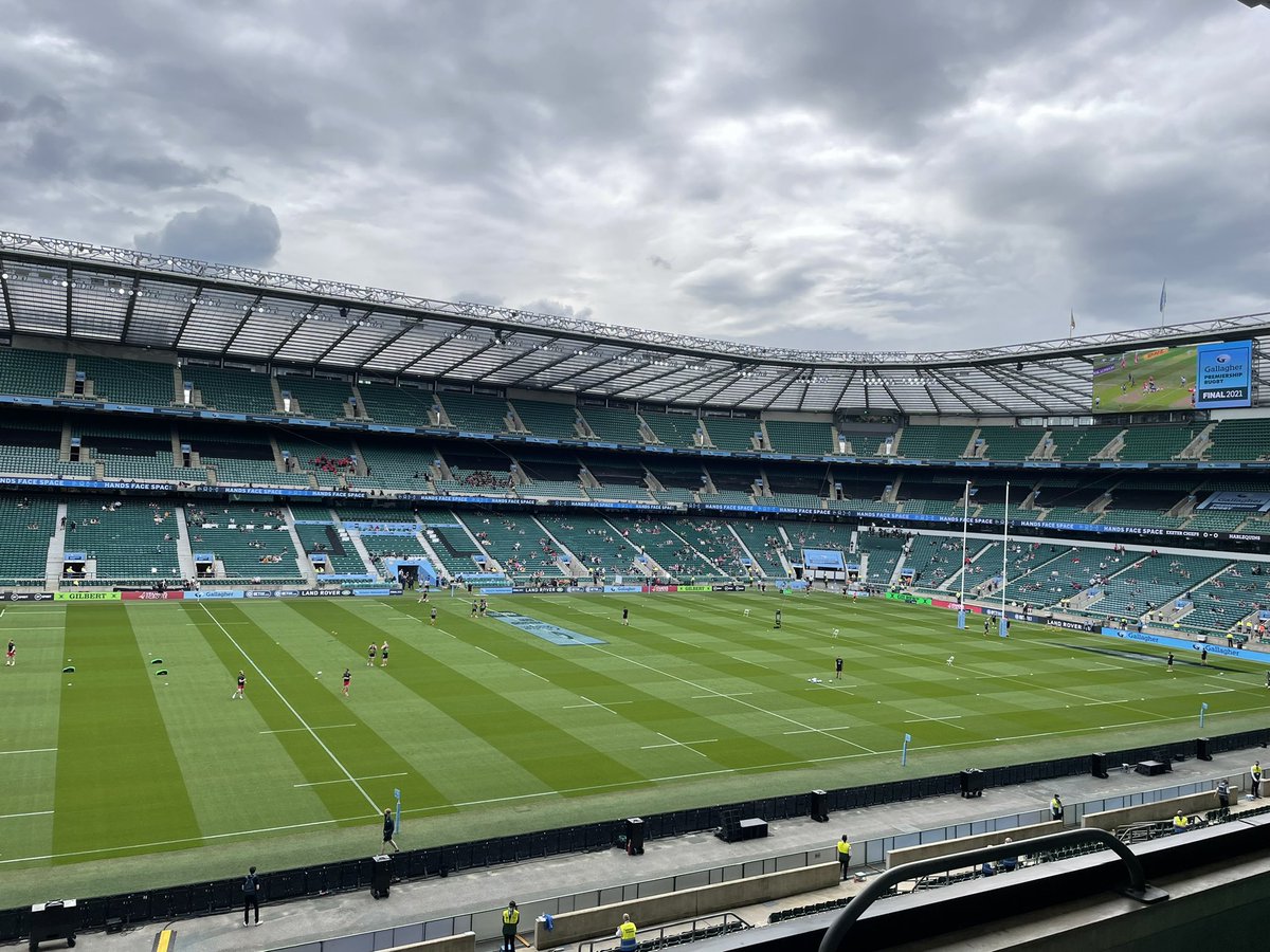southwestcomms's tweet photo. The #swcomms staff are here at @Twickenhamstad for the premiership rugby final between @ExeterChiefs v @Harlequins #coyc https://t.co/sWmfG9JxJX