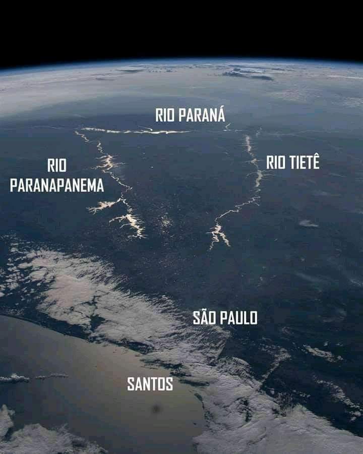 nedoliveira1's tweet image. Um belo registro de São Paulo feito da estação espacial internacional.
Créditos: NASA