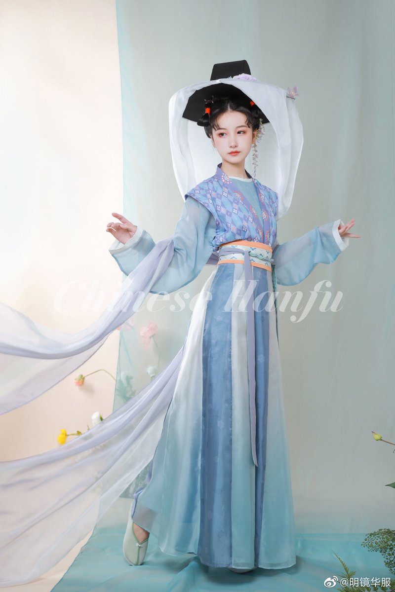 HanfuUk's tweet photo. 𝚃𝚊𝚗𝚐 𝚂𝚝𝚢𝚕𝚎 𝙷𝚊𝚗𝚏𝚞 (唐） 

by 明镜华服
———
#漢服 #唐制 #汉服 #Tangstyle #Hanfu https://t.co/rGf9ghvgBk