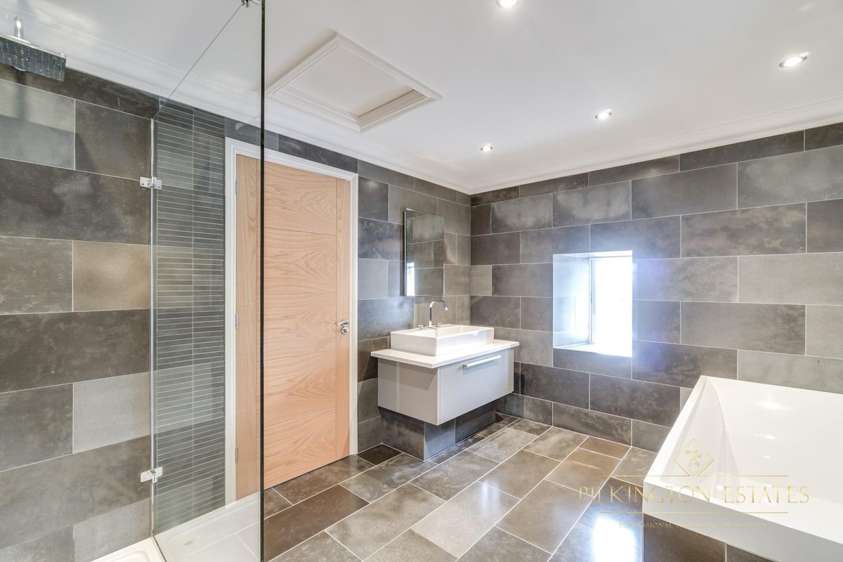 PilkingtonEsta1's tweet image. ✨ offers over £1,000,000. Shalom, Shaugh Prior, PL7 ✨