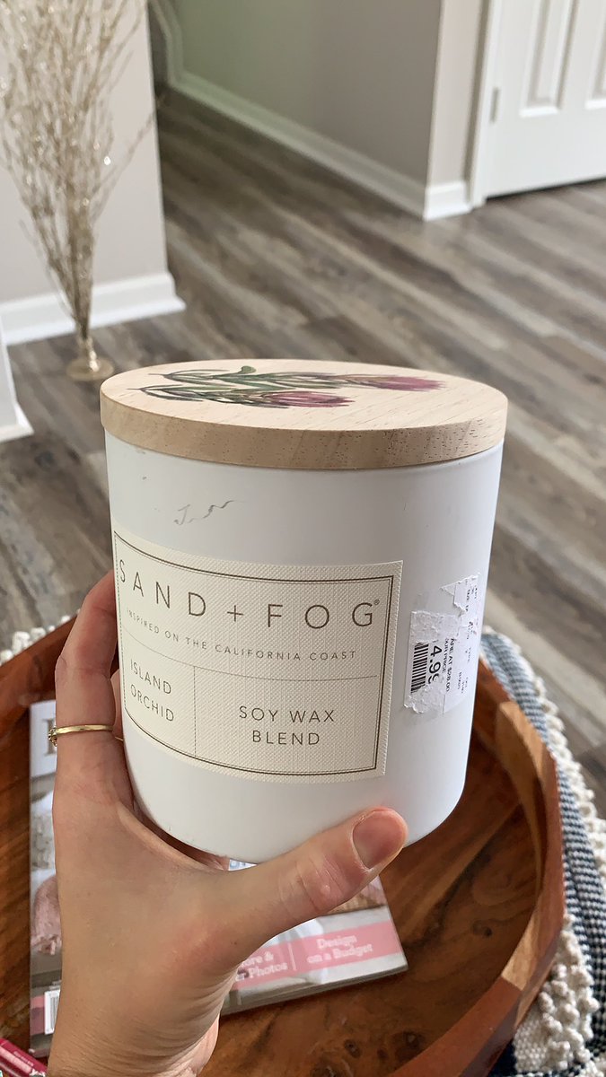carly_sherman's tweet photo. Petition for @HomeGoods @tjmaxx and @marshalls to put price stickers ON THE BOTTOM OF THEIR CANDLES #jankcity https://t.co/FkX4x9JXfI