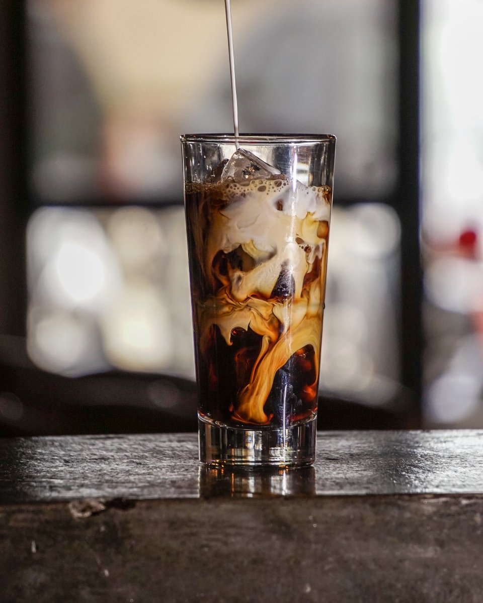 TheDriveCoffee's tweet image. The weekend has arrived, and we are here for it! ☕#sendcoffee #coldbrew #overice #almondmilk #nutmilk #creamycoffee #weekendlove