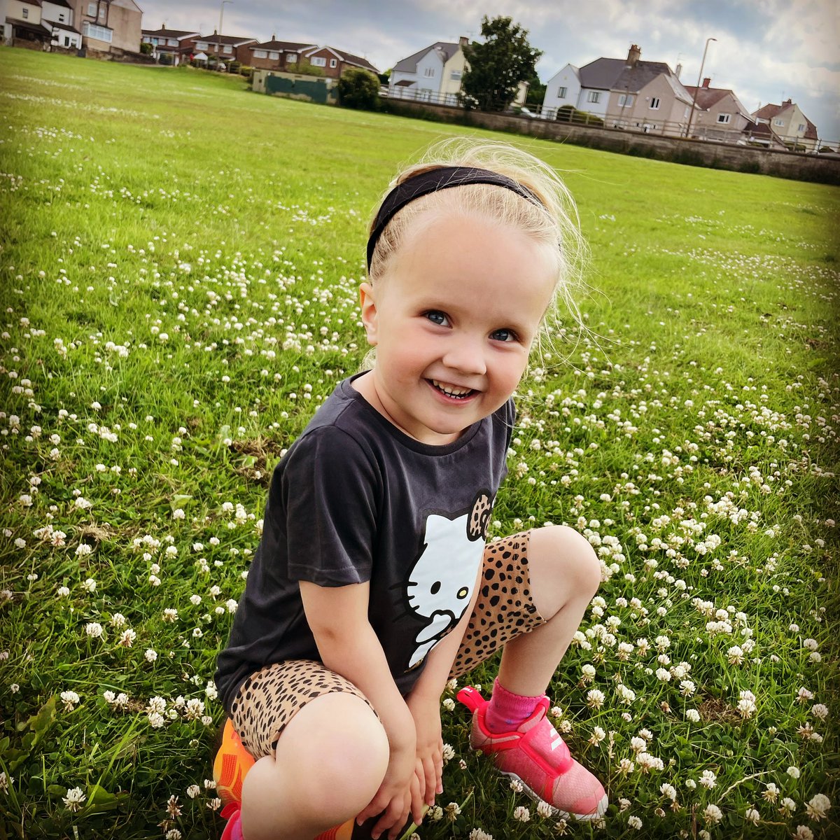 JBPara999's tweet photo. First day off in ages, got to spend the day in the park with this one before being shook down in the shop for ice cream and anything else she could find 👀 #proudparent #autism #autismswareness https://t.co/VRukKvSceJ